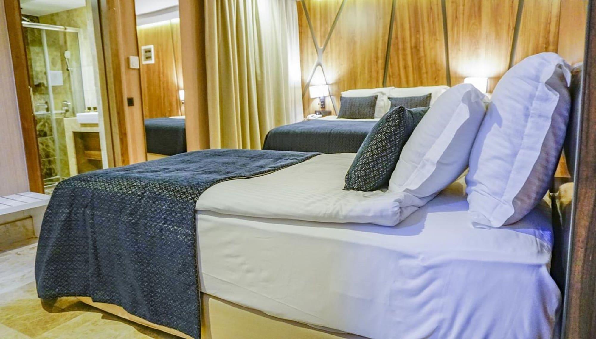 Extenso Hotel Gaziemir Extérieur photo