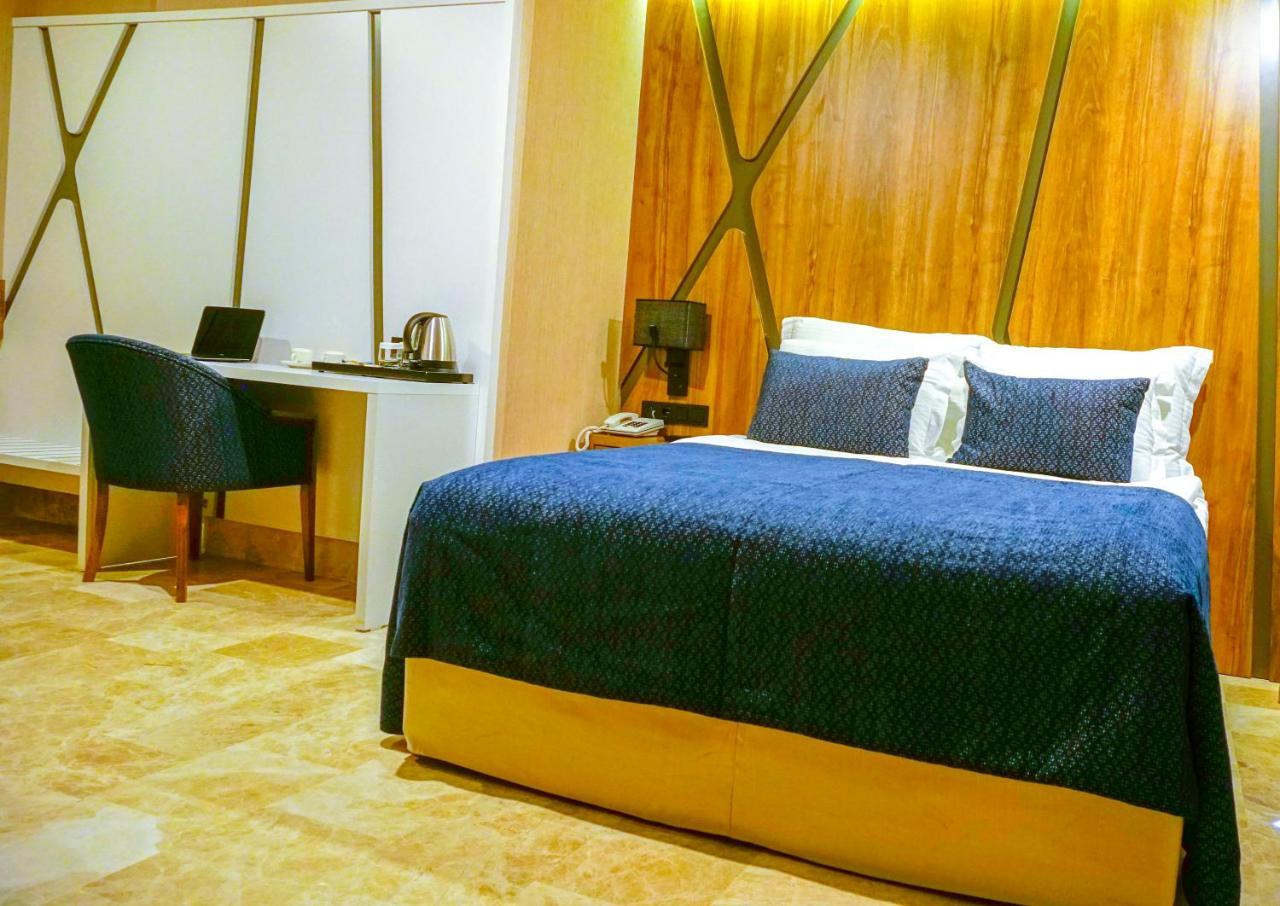 Extenso Hotel Gaziemir Extérieur photo